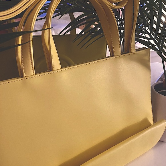 🌈NWT TELFAR margarine yellow medium shopping bag tote! - Picture 9 of 11